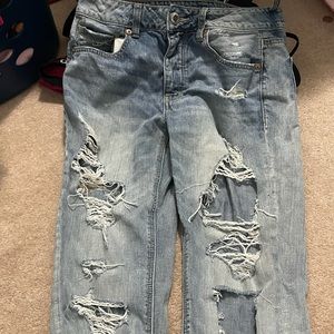 American eagle ripped/distressed boyfriend jeans size 8